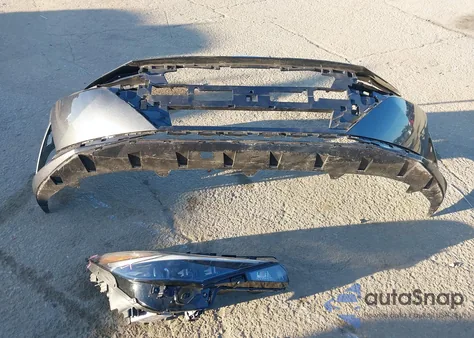 2022 Hyundai Elantra Limited z USA, uszkodzony, nr VIN 5NPLP4AG3NH069237